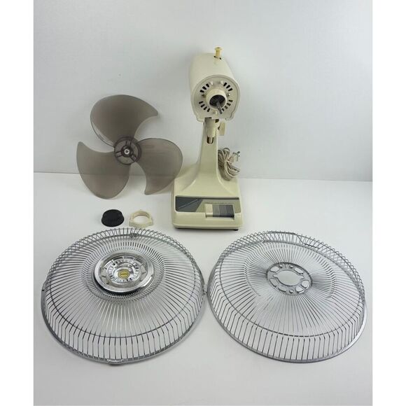 Vintage Kuo Horng 12” Oscillating Desk Fan Model KH-203 3 Speed  - Works GREAT - Picture 6 of 11